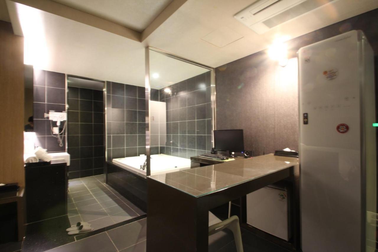 Haeundae Yeoubi Hotel Busan Esterno foto